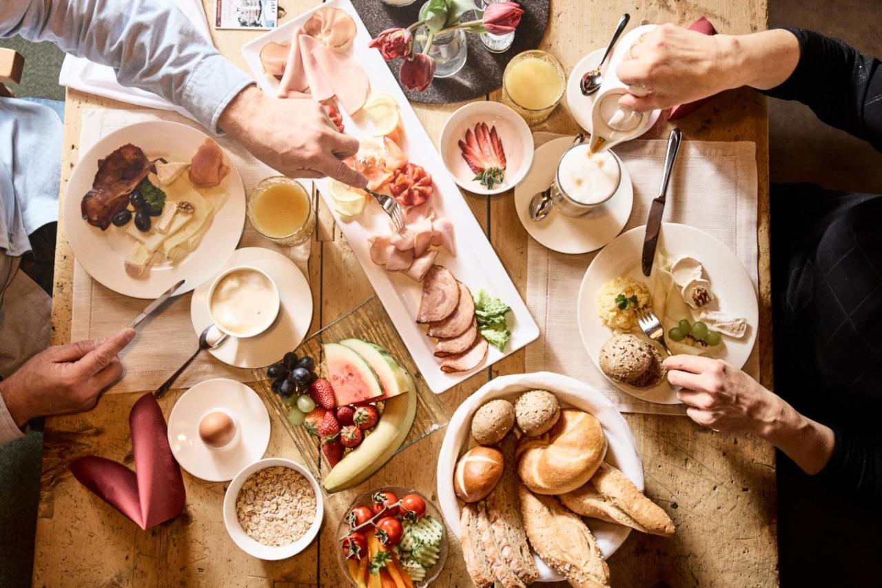 "Quality Hosts Arlberg" Hotel Garni Moessmer サンクト・アントン・アム・アールベルク エクステリア 写真