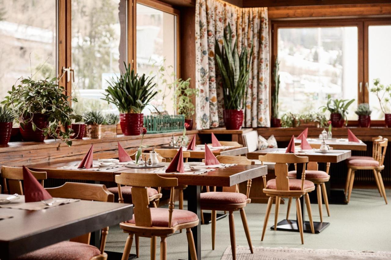 "Quality Hosts Arlberg" Hotel Garni Moessmer サンクト・アントン・アム・アールベルク エクステリア 写真