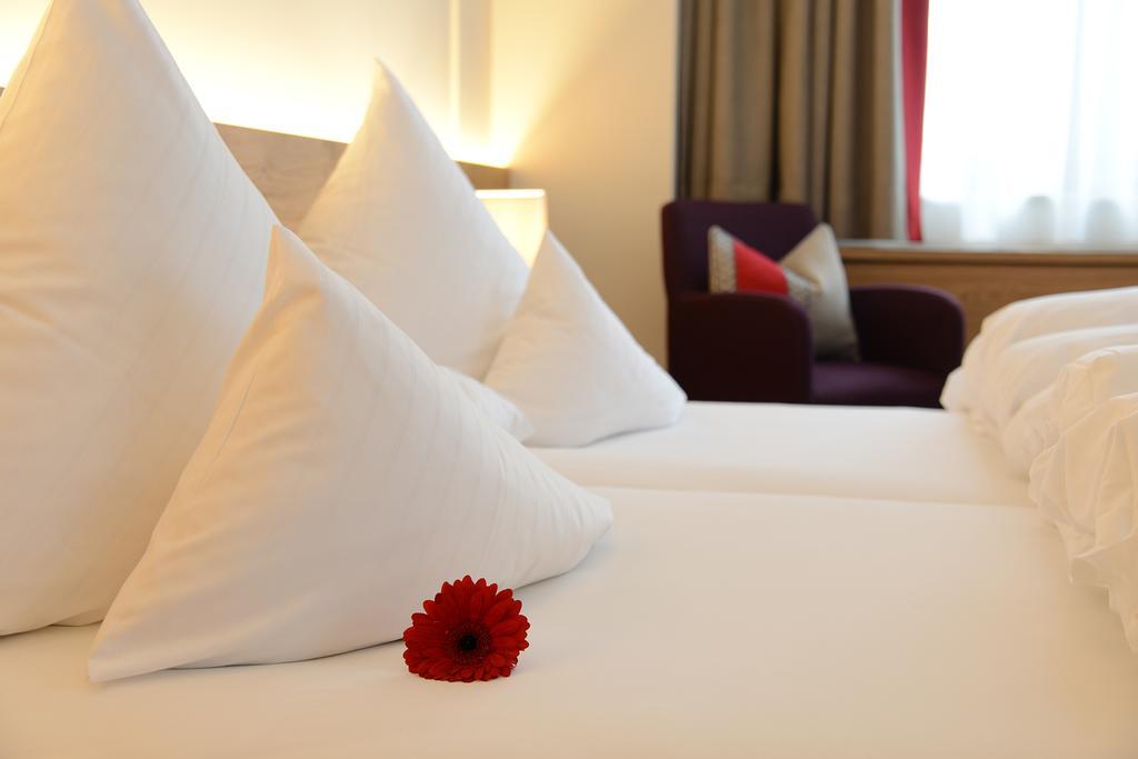 "Quality Hosts Arlberg" Hotel Garni Moessmer サンクト・アントン・アム・アールベルク エクステリア 写真