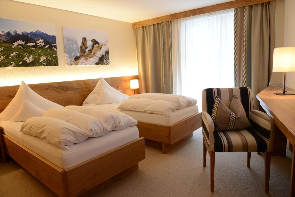 "Quality Hosts Arlberg" Hotel Garni Moessmer サンクト・アントン・アム・アールベルク エクステリア 写真