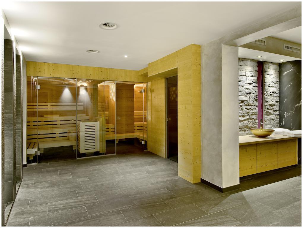 "Quality Hosts Arlberg" Hotel Garni Moessmer サンクト・アントン・アム・アールベルク エクステリア 写真