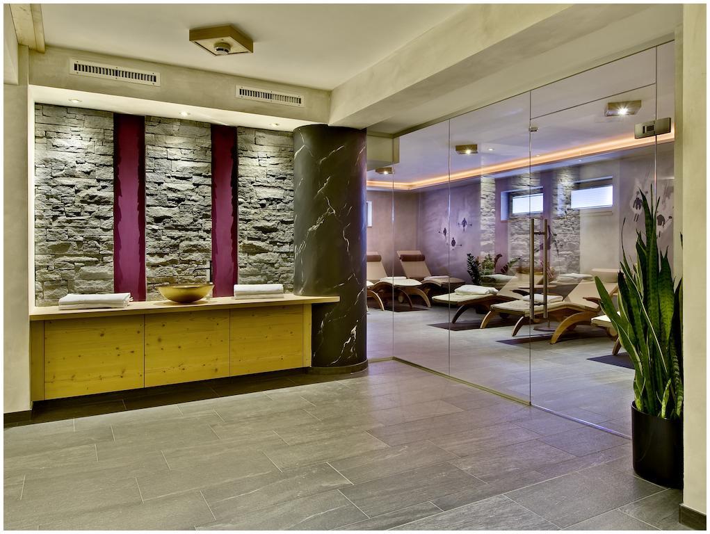 "Quality Hosts Arlberg" Hotel Garni Moessmer サンクト・アントン・アム・アールベルク エクステリア 写真