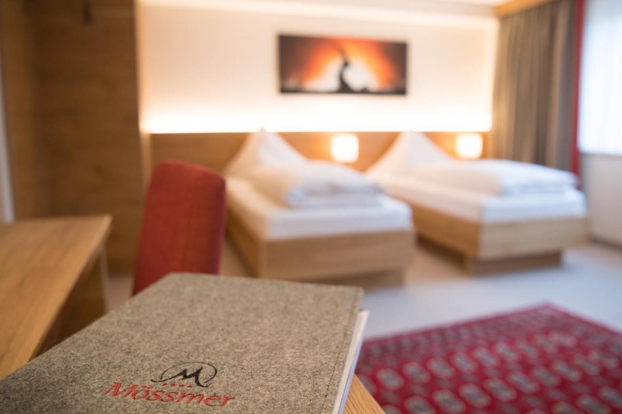 "Quality Hosts Arlberg" Hotel Garni Moessmer サンクト・アントン・アム・アールベルク エクステリア 写真